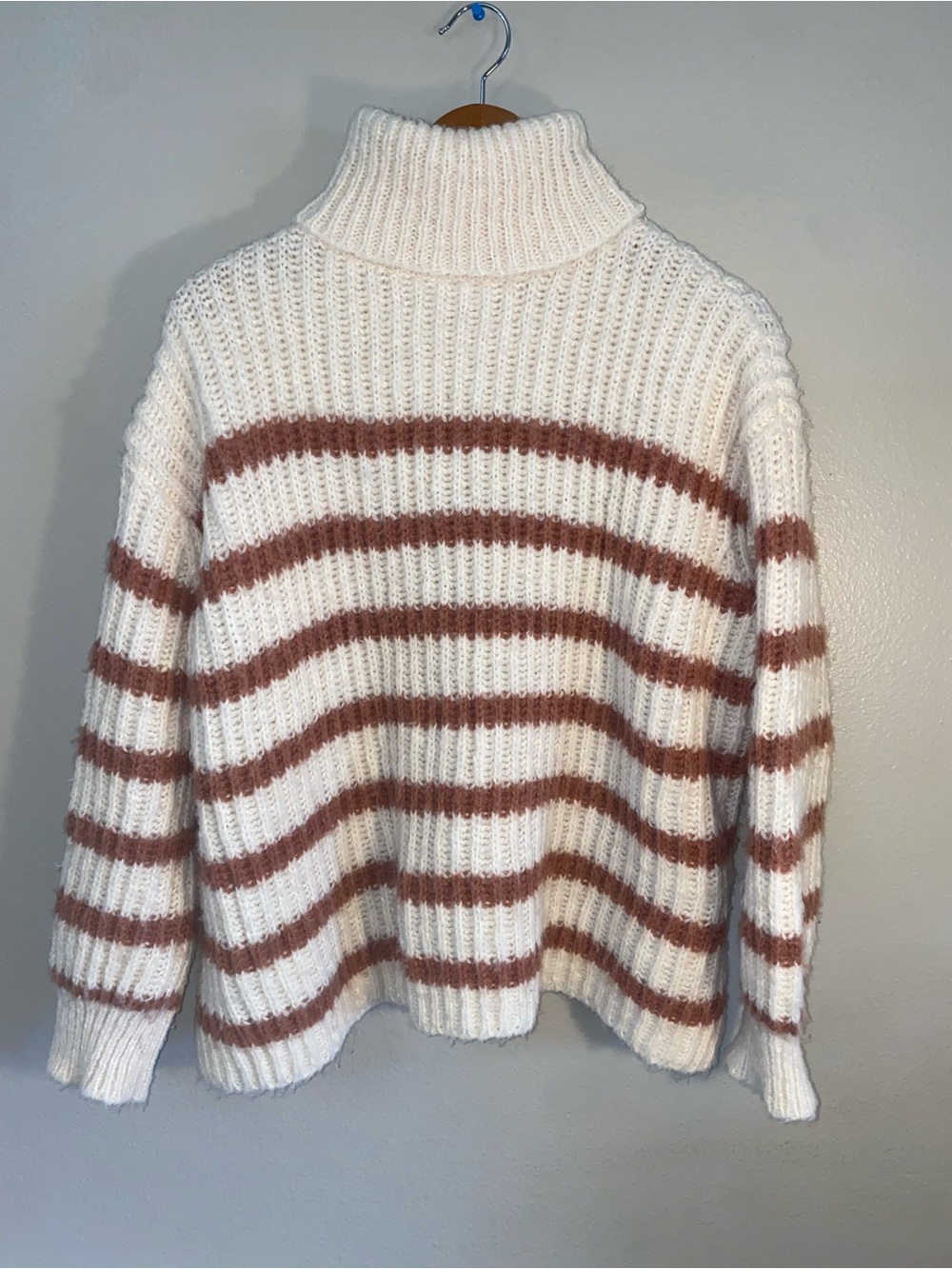 Sadie & Sage Chunky Knit Striped Turtleneck Sweater - Brown & Cream - Size S
